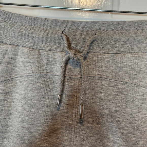 NWOT Reiss Clara Gray Midi Skirt Size Small - Picture 3 of 7